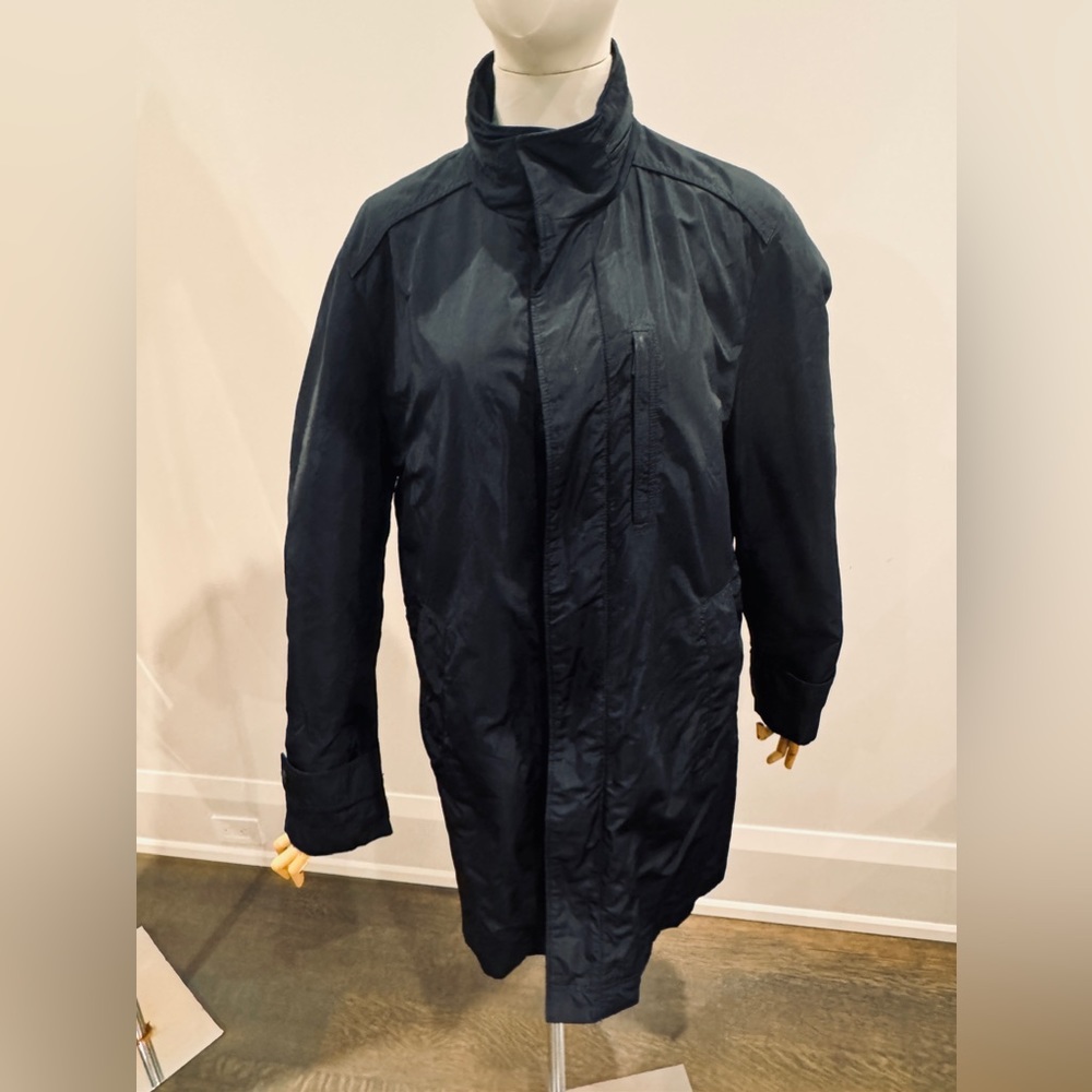 Pre-Owned authentic HUGO BOSS